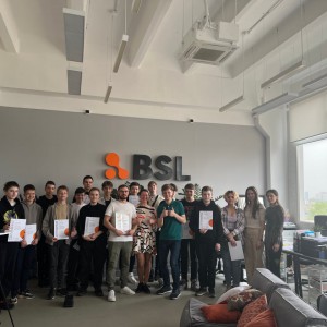 Наши резиденты проходят стажировку в IT-компании BSL - КИБЕРшкола программирования для детей, компьютерные курсы для школьников, начинающих и подростков - KIBERone г. Серпухов