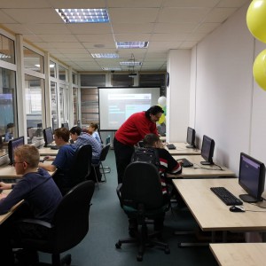 Северный город Норильск приглашает в KIBERone - КИБЕРшкола программирования для детей, компьютерные курсы для школьников, начинающих и подростков - KIBERone г. Серпухов